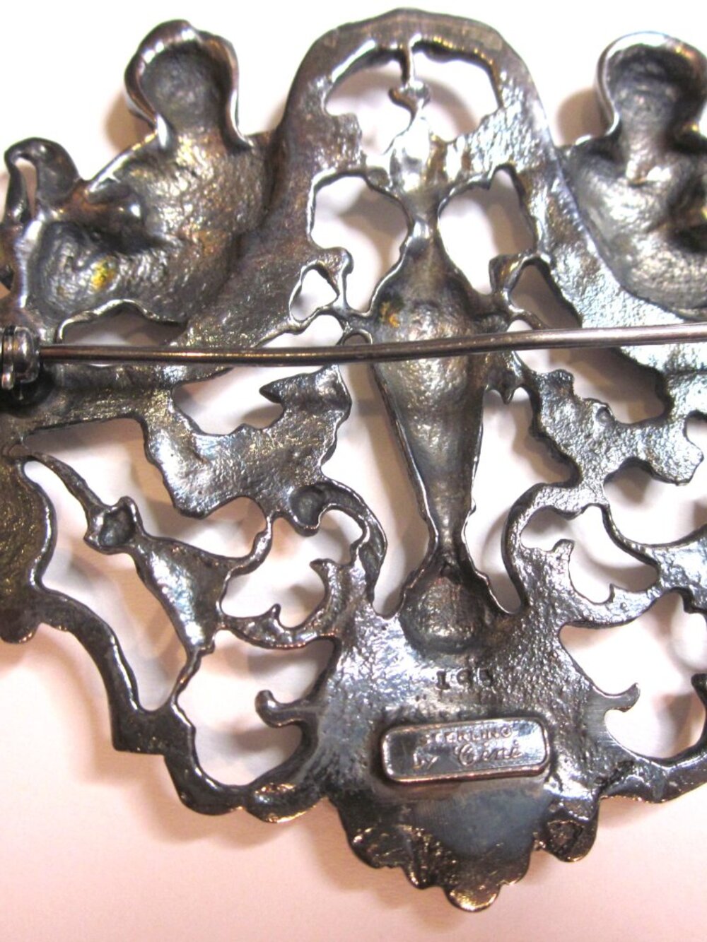 Vintage Sterling Silver Cherub Brooch - Picture 2 of 2